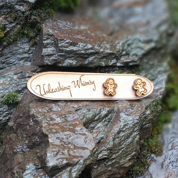 Wooden Gingerbread Earrings ~ Gingy Earrings - Picture 2 of 3